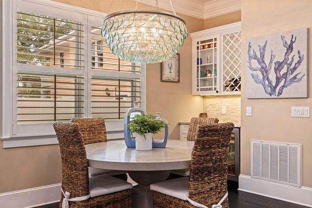 310 8TH AVENUE N, St Petersburg, FL 33701