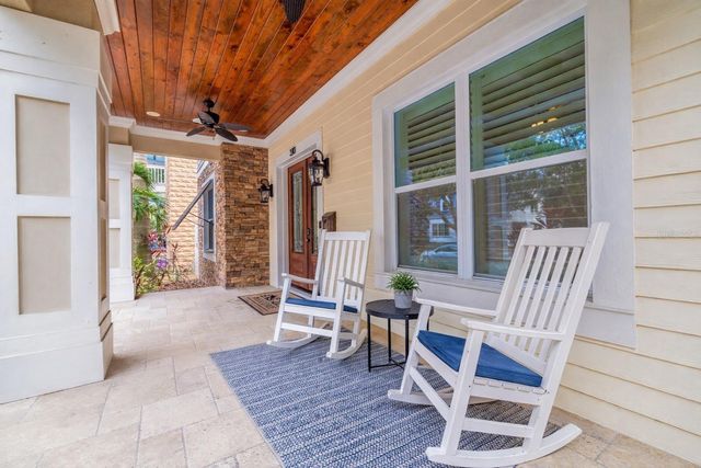 310 8TH AVENUE N, St Petersburg, FL 33701