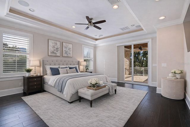 310 8TH AVENUE N, St Petersburg, FL 33701