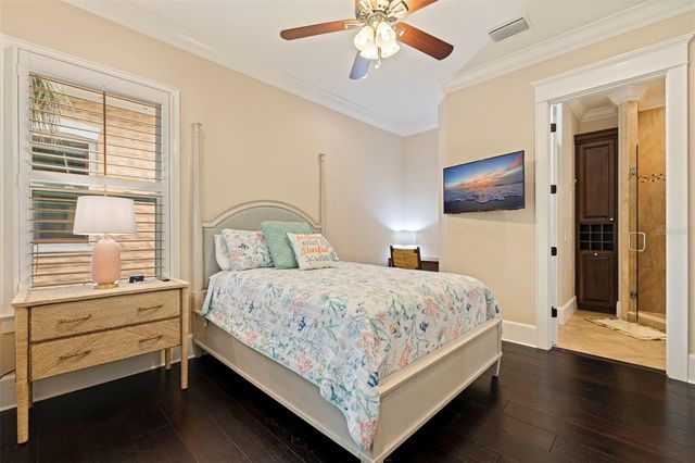 310 8TH AVENUE N, St Petersburg, FL 33701