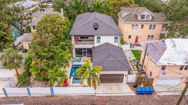 310 8TH AVENUE N, St Petersburg, FL 33701