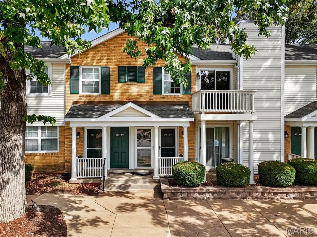 9067 Wrenwood Lane, Brentwood, MO 63144