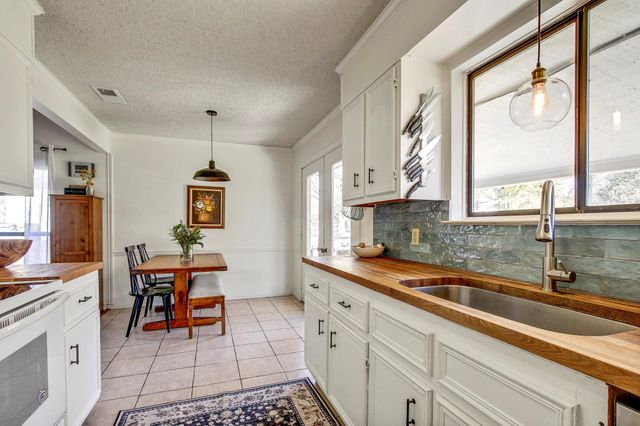 50109 Flintrock DR, Georgetown, TX 78626