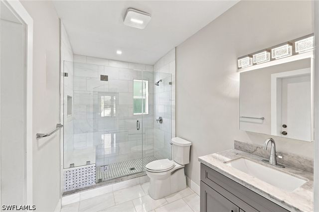 47 River CT, Naples, FL 34110
