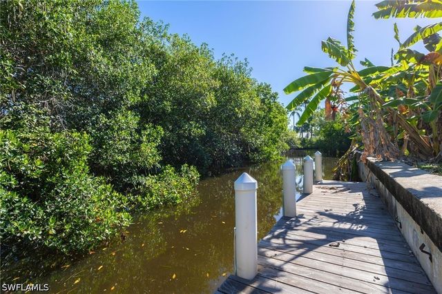 47 River CT, Naples, FL 34110