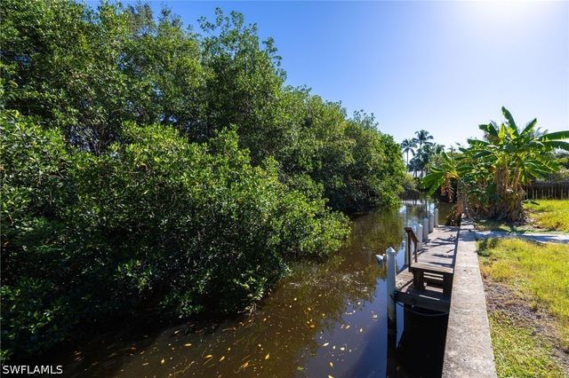 47 River CT, Naples, FL 34110