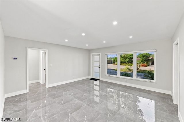 47 River CT, Naples, FL 34110