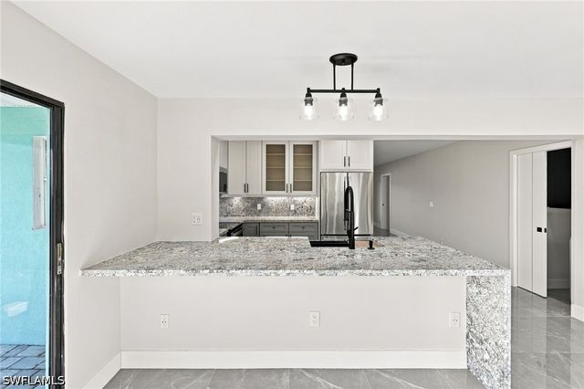 47 River CT, Naples, FL 34110