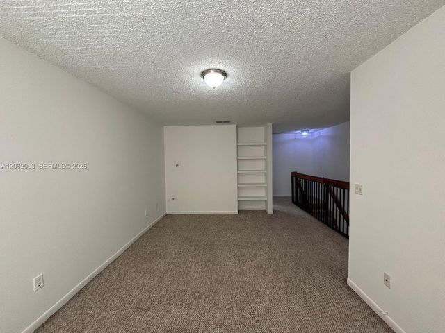 18342 NW 68th Ave D, Hialeah, FL 33015