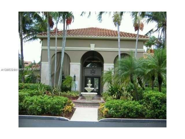 18342 NW 68th Ave D, Hialeah, FL 33015