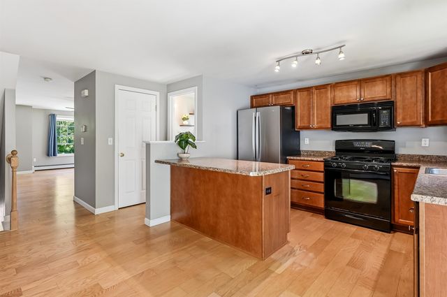 44 Church St Unit E, Rochester, NH 03839