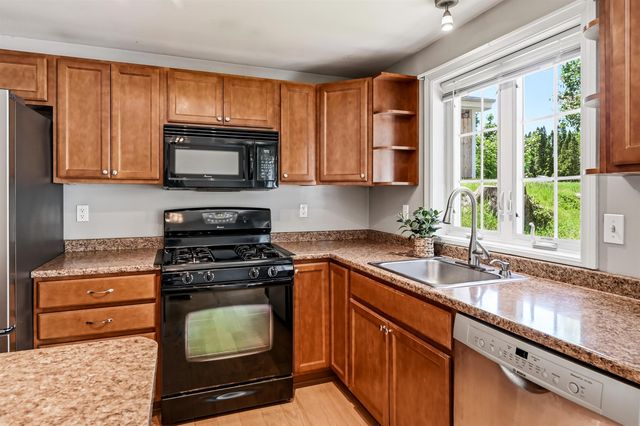 44 Church St Unit E, Rochester, NH 03839