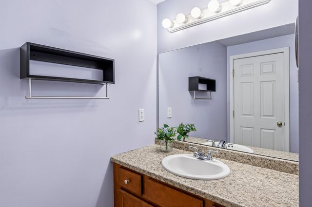44 Church St Unit E, Rochester, NH 03839