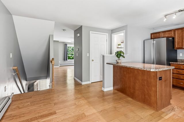 44 Church St Unit E, Rochester, NH 03839