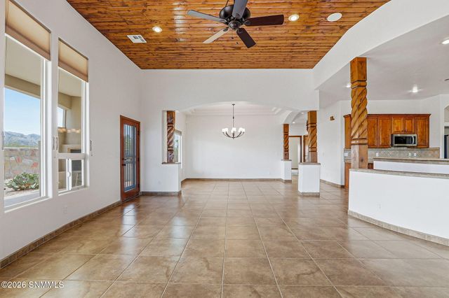 3930 Quail Brush Court, Las Cruces, NM 88011