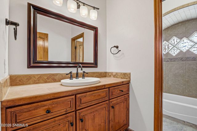 3930 Quail Brush Court, Las Cruces, NM 88011