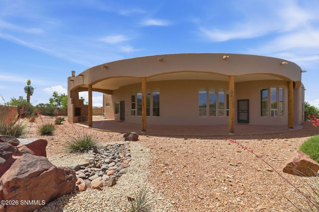 3930 Quail Brush Court, Las Cruces, NM 88011