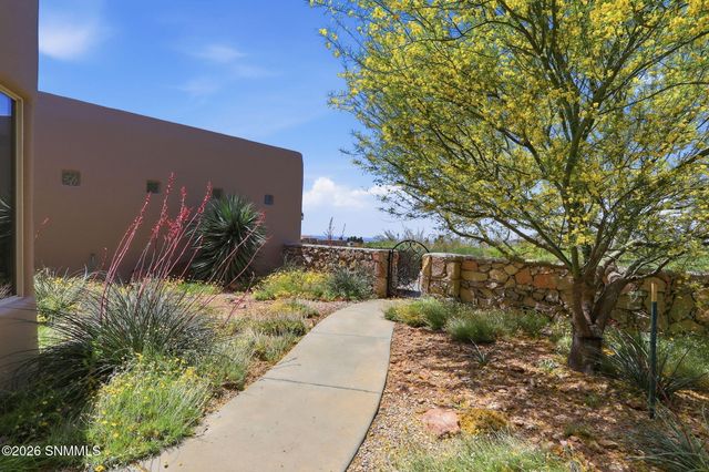 3930 Quail Brush Court, Las Cruces, NM 88011