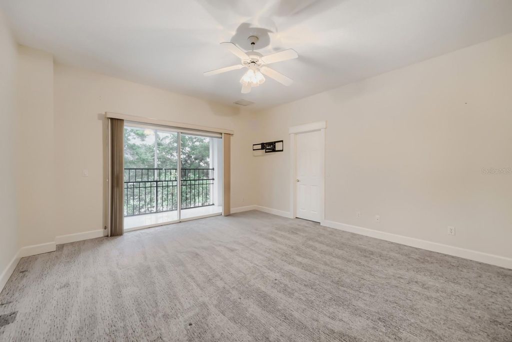 Image 30 of property listing at 7601 DEBEAUBIEN DRIVE, Orlando, FL 32835