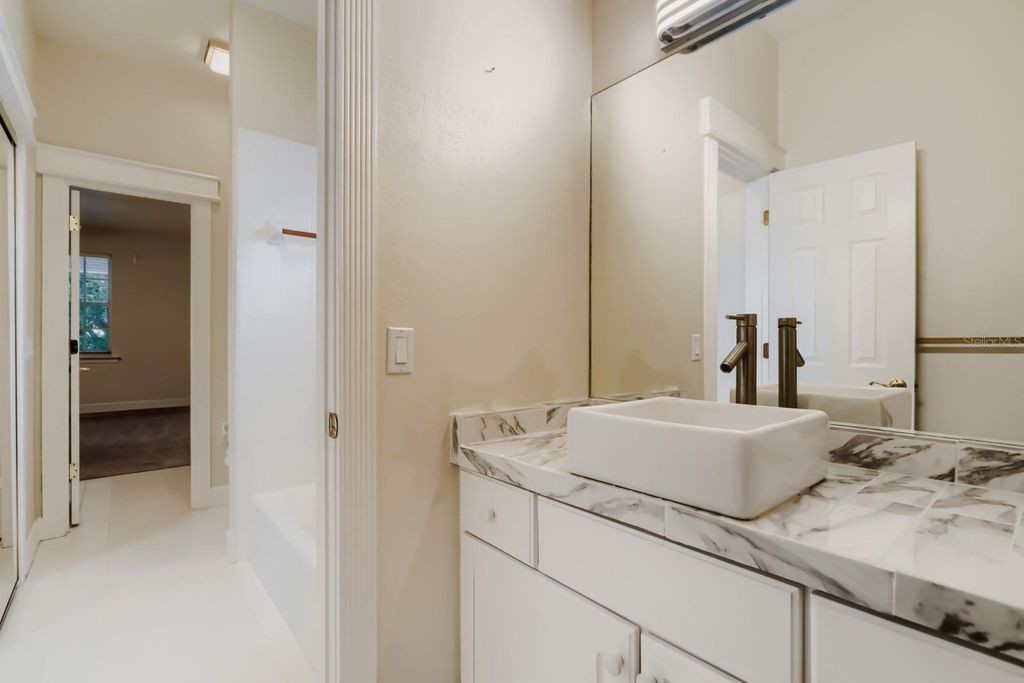 Image 38 of property listing at 7601 DEBEAUBIEN DRIVE, Orlando, FL 32835