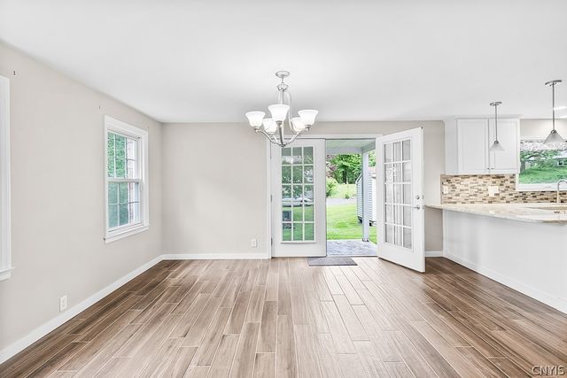 5 Glencrest Blvd, New Hartford, NY 13413