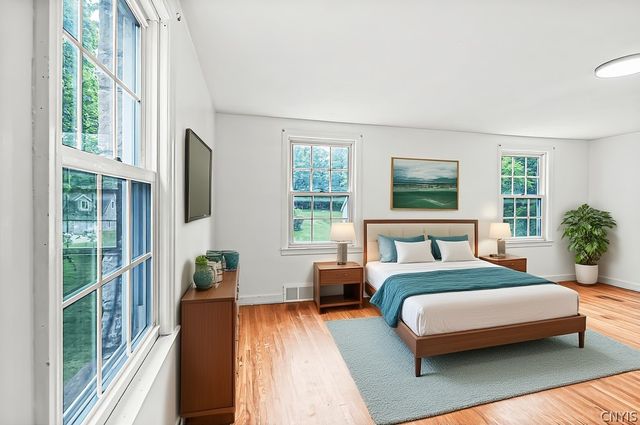 5 Glencrest Blvd, New Hartford, NY 13413