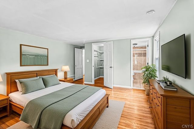 5 Glencrest Blvd, New Hartford, NY 13413