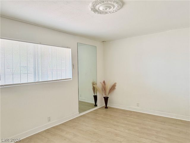 575 South Royal Crest Circle 7, Las Vegas, NV 89169