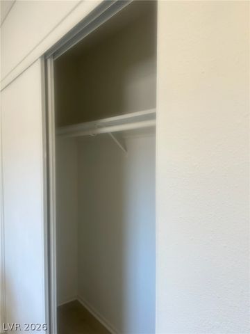 575 South Royal Crest Circle 7, Las Vegas, NV 89169