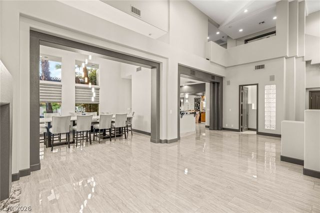 8001 Ryans Reef Lane, Las Vegas, NV 89128