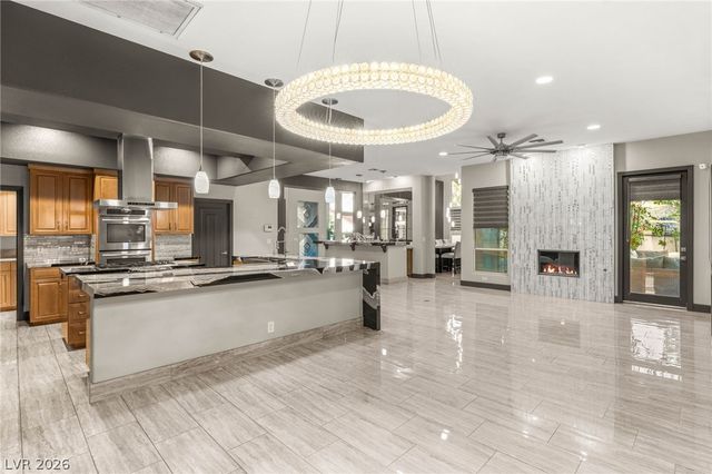 8001 Ryans Reef Lane, Las Vegas, NV 89128
