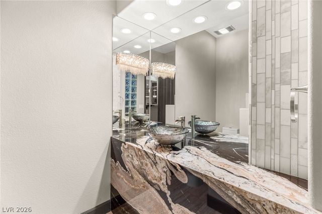 8001 Ryans Reef Lane, Las Vegas, NV 89128