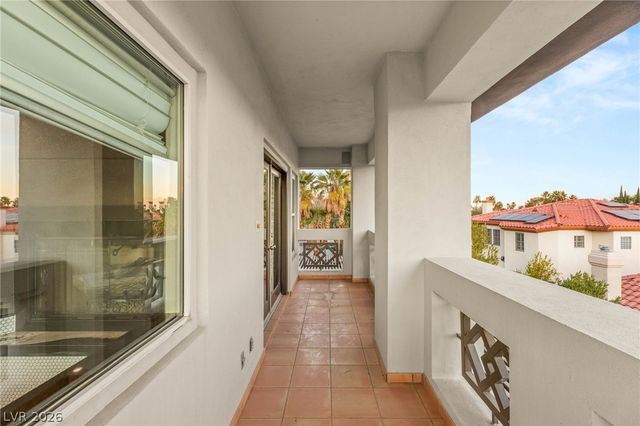8001 Ryans Reef Lane, Las Vegas, NV 89128
