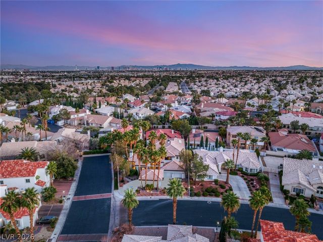 8001 Ryans Reef Lane, Las Vegas, NV 89128
