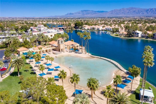 8001 Ryans Reef Lane, Las Vegas, NV 89128