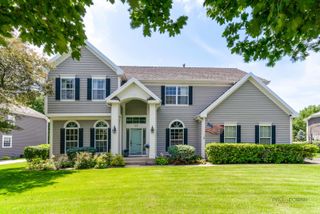 115 Bridle Path Lane, Fox River Grove, IL 60021