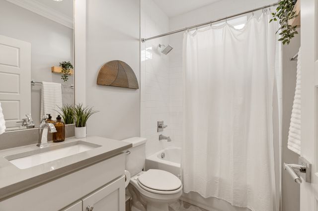 1110A N 6th St, Nashville, TN 37207