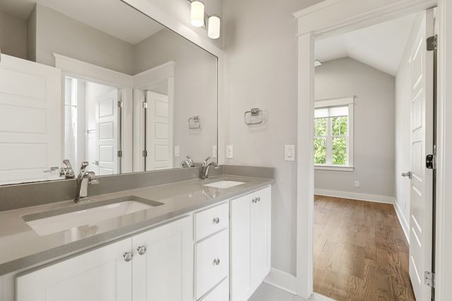 1110A N 6th St, Nashville, TN 37207