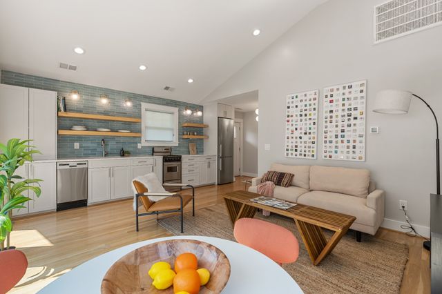 1110A N 6th St, Nashville, TN 37207