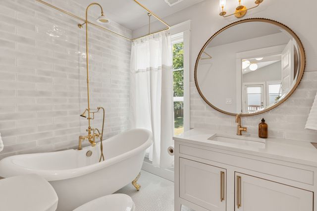 1110A N 6th St, Nashville, TN 37207