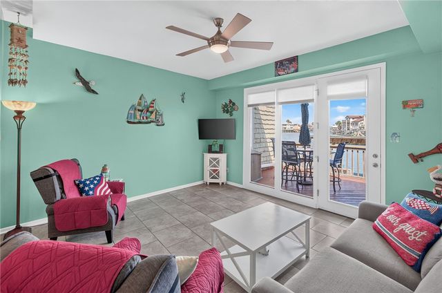 15401 FORTUNA BAY Dr 105, Corpus Christi, TX 78418