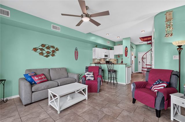 15401 FORTUNA BAY Dr 105, Corpus Christi, TX 78418