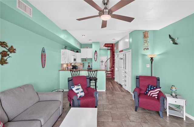 15401 FORTUNA BAY Dr 105, Corpus Christi, TX 78418