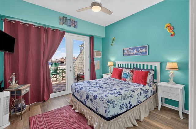 15401 FORTUNA BAY Dr 105, Corpus Christi, TX 78418