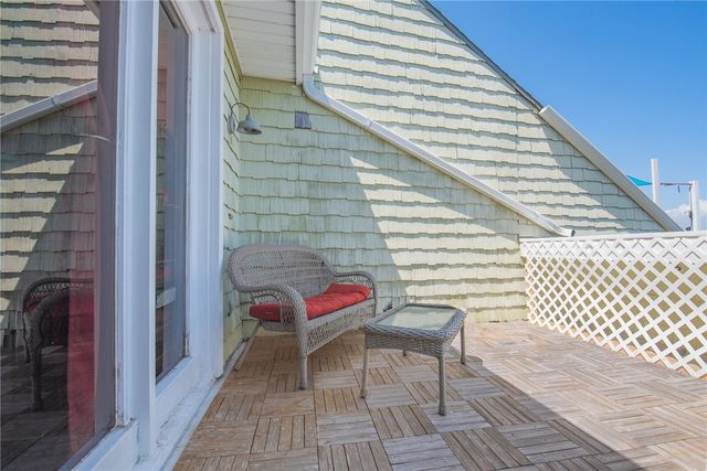 15401 FORTUNA BAY Dr 105, Corpus Christi, TX 78418