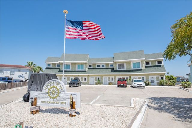15401 FORTUNA BAY Dr 105, Corpus Christi, TX 78418