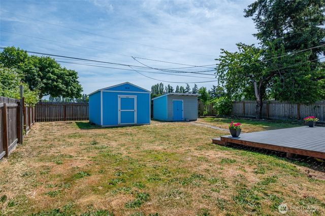 260 SE Glencoe Street, Oak Harbor, WA 98277