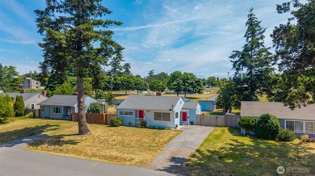 260 SE Glencoe Street, Oak Harbor, WA 98277