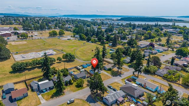 260 SE Glencoe Street, Oak Harbor, WA 98277