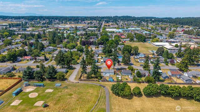 260 SE Glencoe Street, Oak Harbor, WA 98277